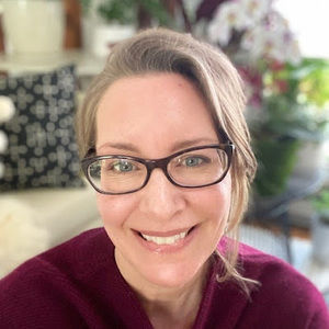 Meet your Posher, Divine